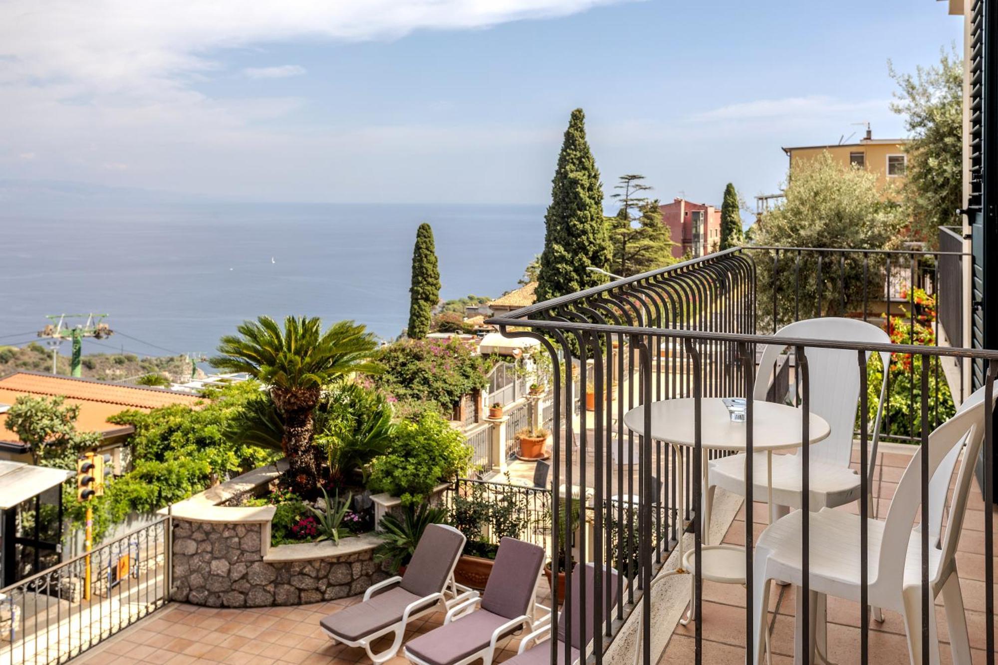 Villa Maremonti タオルミーナ エクステリア 写真